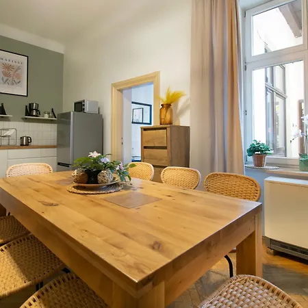 Appartement Huge Smolensk Street *