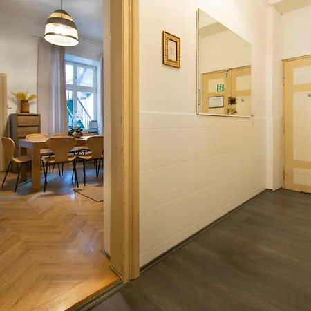 Appartement Huge Smolensk Street