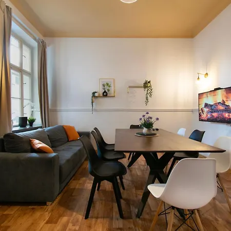 Huge Smolensk Street Apartment Krakow