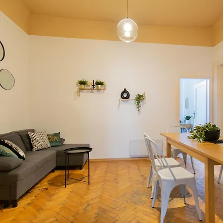 Upscale Apartments - Ac In Rooms, Ensuite Bathrooms, Lift - 8 Mins To Main Square Krakow