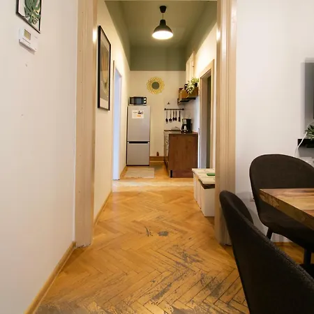 Apartment Huge Smolensk Street *
