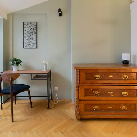 Huge Smolensk Street Apartment Krakow