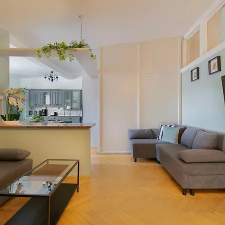 Huge Smolensk Street Apartment Krakow