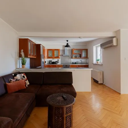 Upscale Apartments - Ac In Rooms, Ensuite Bathrooms, Lift - 8 Mins To Main Square Krakow