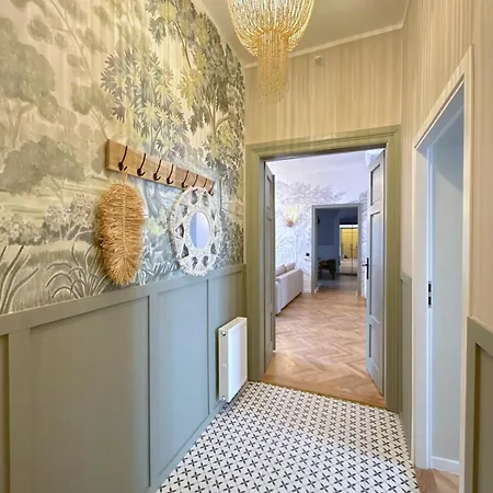 Upscale - Ac In Rooms, Ensuite Bathrooms, Lift - 8 Mins To Main Square Kraków