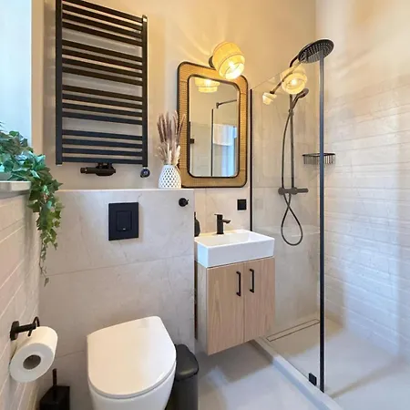 Upscale - Ac In Rooms, Ensuite Bathrooms, Lift - 8 Mins To Main Square * Kraków