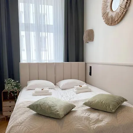 Lejlighed Upscale - Ac In Rooms, Ensuite Bathrooms, Lift - 8 Mins To Main Square
