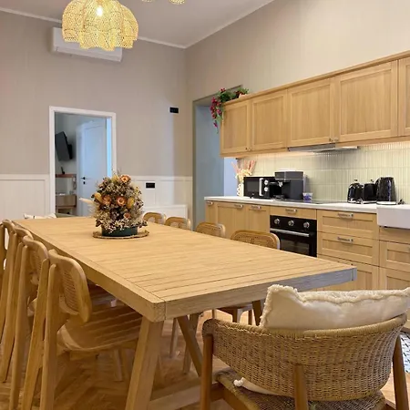 Upscale - Ac In Rooms, Ensuite Bathrooms, Lift - 8 Mins To Main Square Lejlighed Kraków