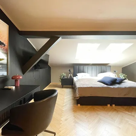 Apartment Upscale Apartments - Ac In Rooms, Ensuite Bathrooms, Lift - 8 Mins To Main Square Krakow