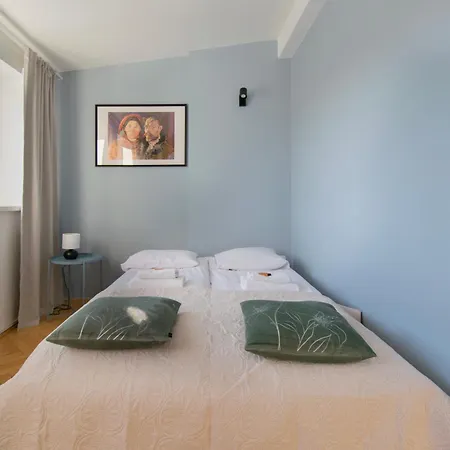 Huge Smolensk Street